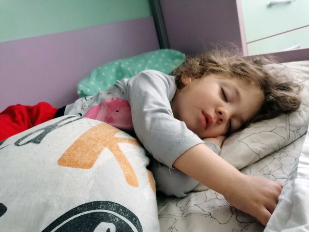 Събуждане на Алекс за детска градина