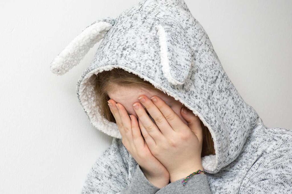 Дете със СДВХ плаче, разстроено е